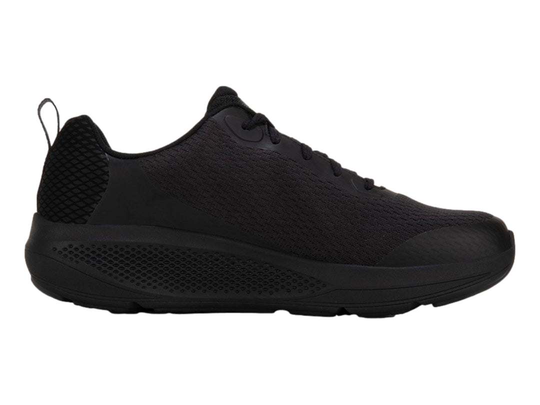 Tenis deportivos Skechers para hombre en color negro total con suela texturizada.