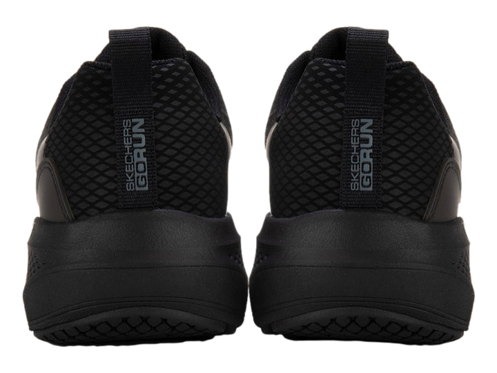 Tenis deportivos Skechers para hombre en color negro total con suela texturizada.