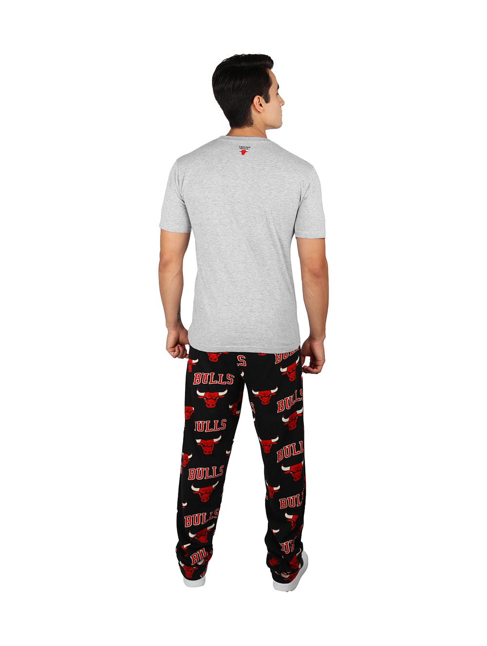 Set de pijama FEXPRO compuesto por camiseta negra y short verde con motivos de los Boston Celtics.