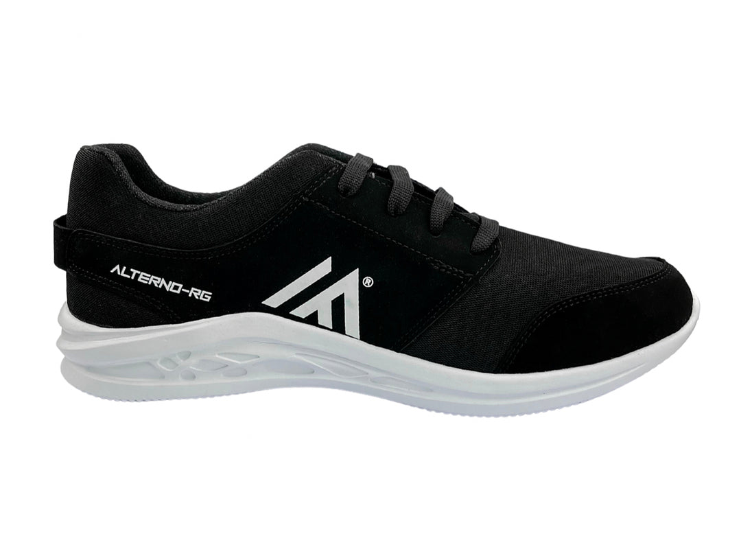 Tenis deportivos marca Alterno en color negro con suela y logotipo blanco.