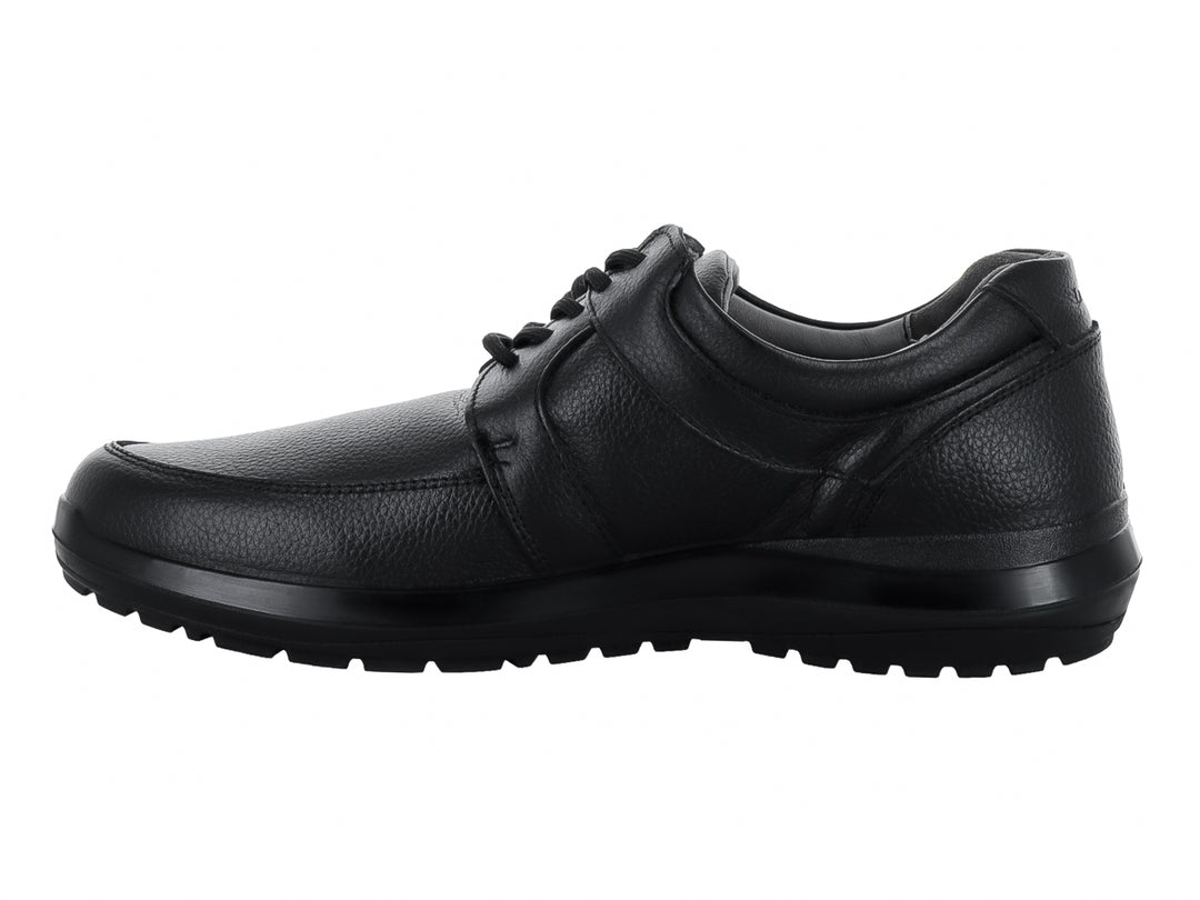 Zapato casual negro para hombre con cordones y suela cómoda.