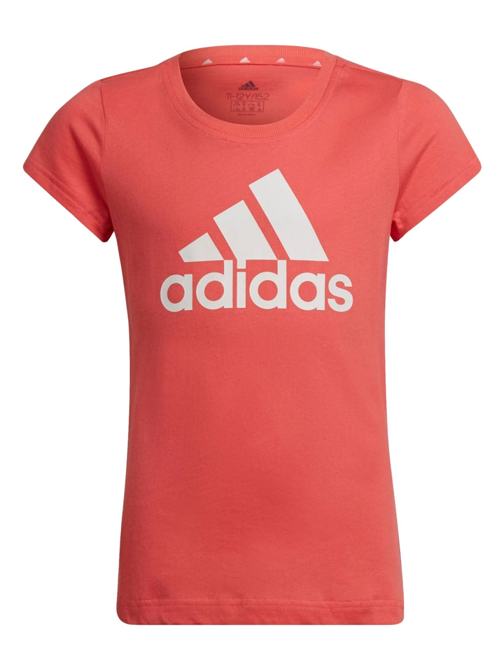 Playera deportiva Adidas para mujer en color coral con logotipo blanco en el pecho.