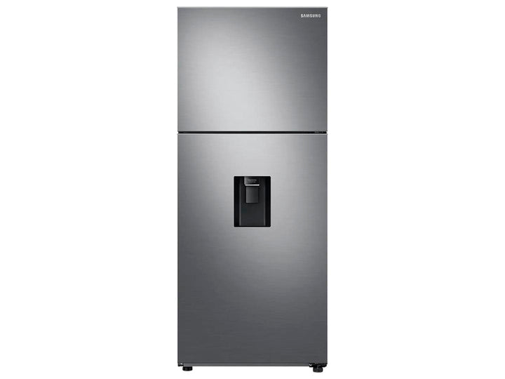 Refrigerador Samsung color plata con dispensador de agua frontal y diseño moderno de dos puertas.