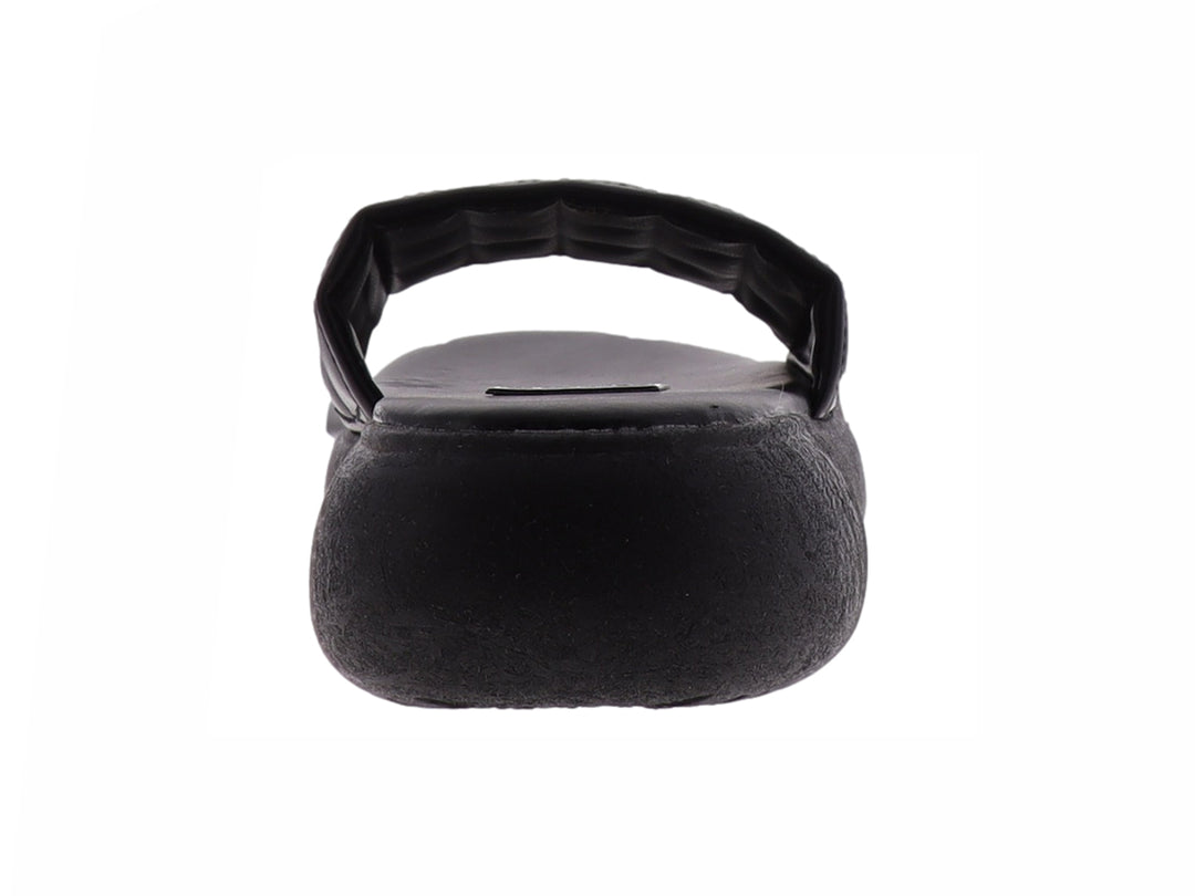 Sandalia casual slide para mujer en color negro con correa acolchada y suela gruesa.