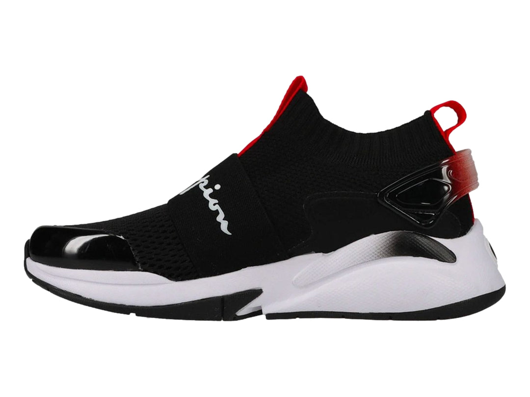 Tenis deportivos Champion XG Tech Pro color negro con detalles rojos y suela blanca.