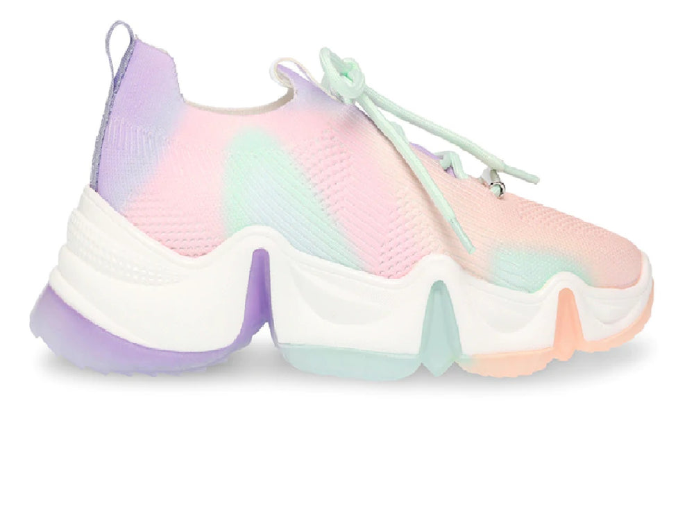 Tenis Steve Madden Cityscape en colores pastel multicolor con suela blanca ancha y plataforma.