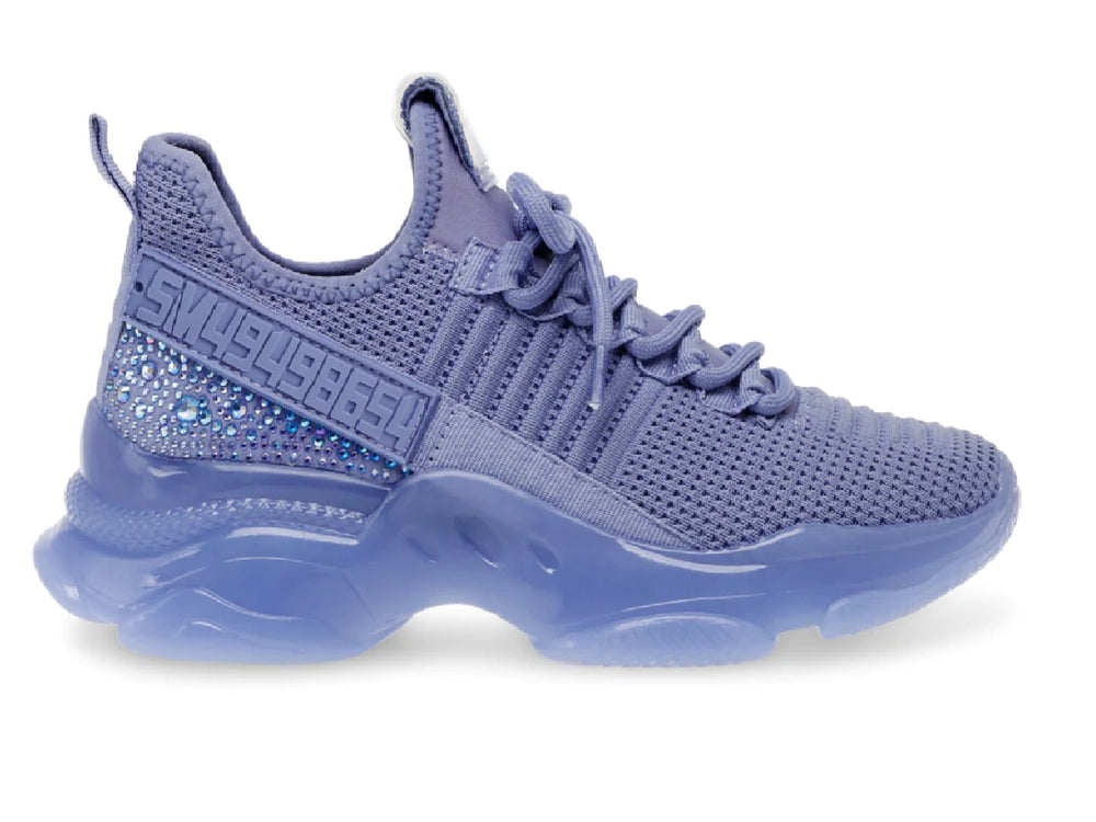 Tenis Steve Madden color morado periwinkle con detalles brillantes y suela gruesa para mujer.