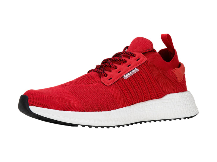 Tenis deportivos de baloncesto color rojo con suela blanca y tejido transpirable.