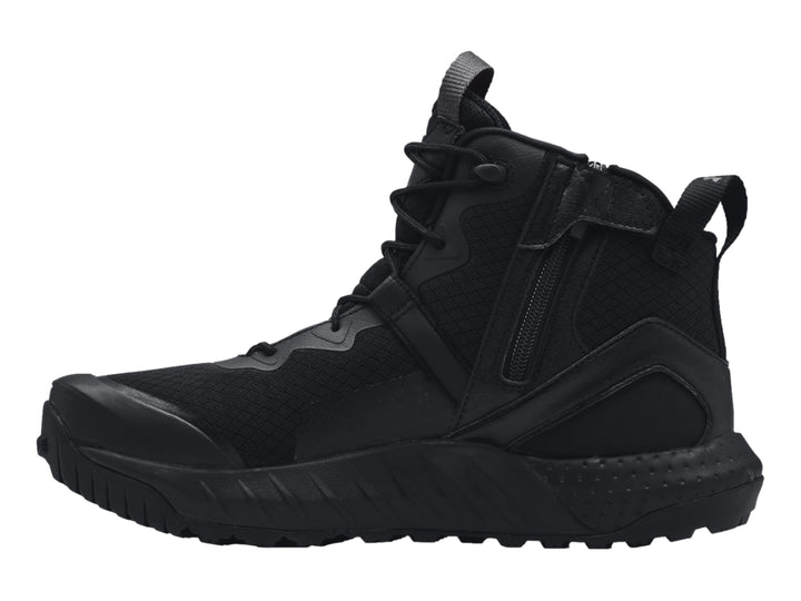 Bota deportiva Under Armour UA Micro G Valsetz Zip Mid en color negro con suela gruesa y diseño táctico.