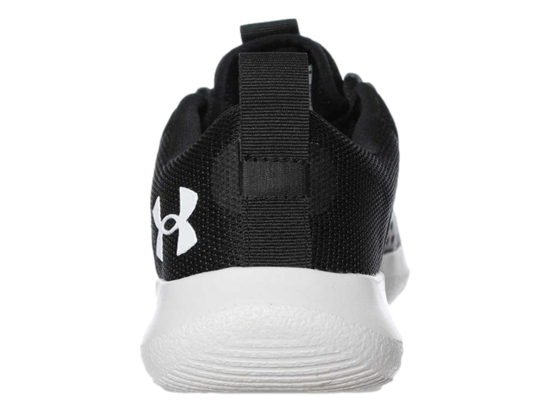 Tenis deportivos Under Armour en color negro con suela blanca y logotipo blanco en el talón.