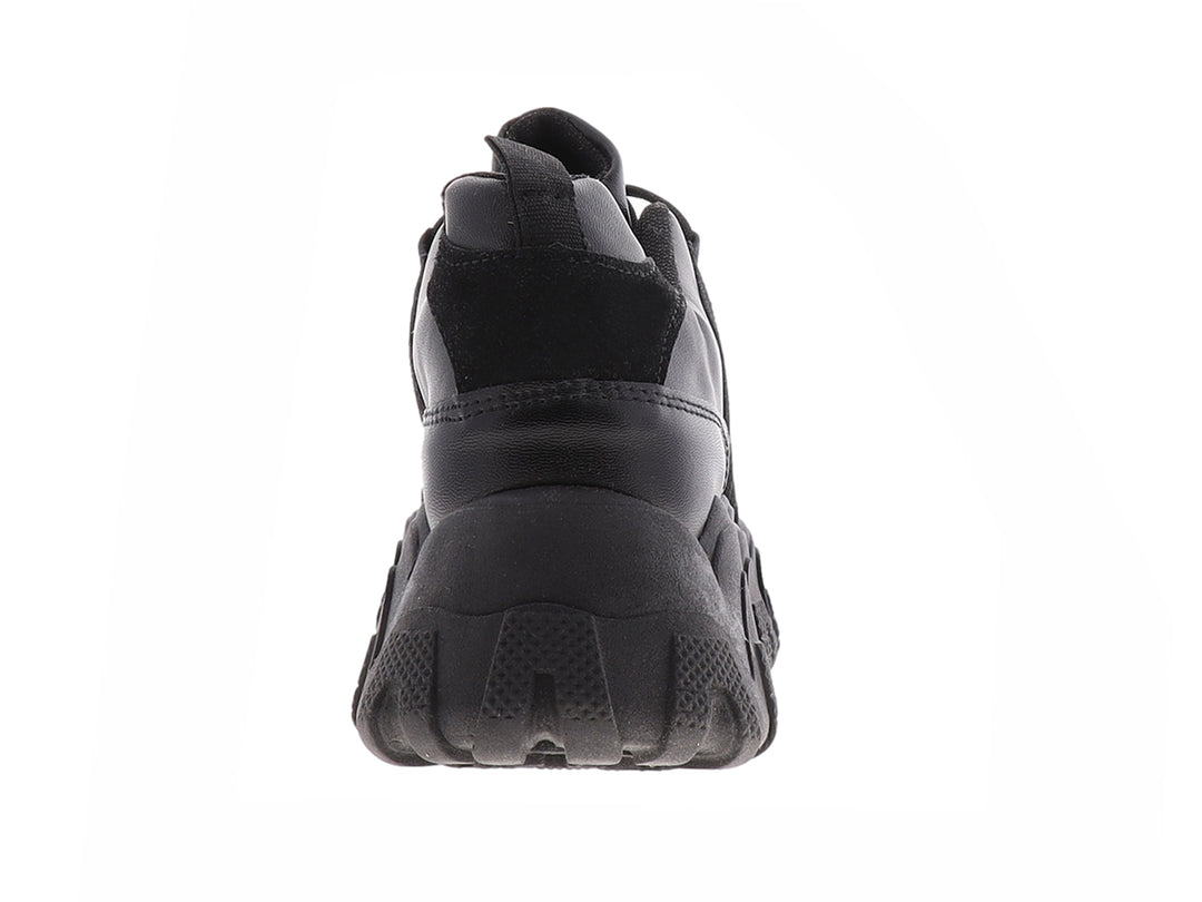 Tenis urbanos para Mujer en color negro con suela gruesa y esculpida.