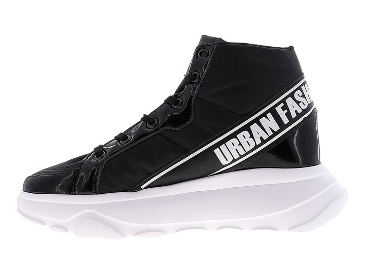 Tenis deportivos de caña alta marca THENTIC en color negro con suela ancha blanca y detalles brillantes.