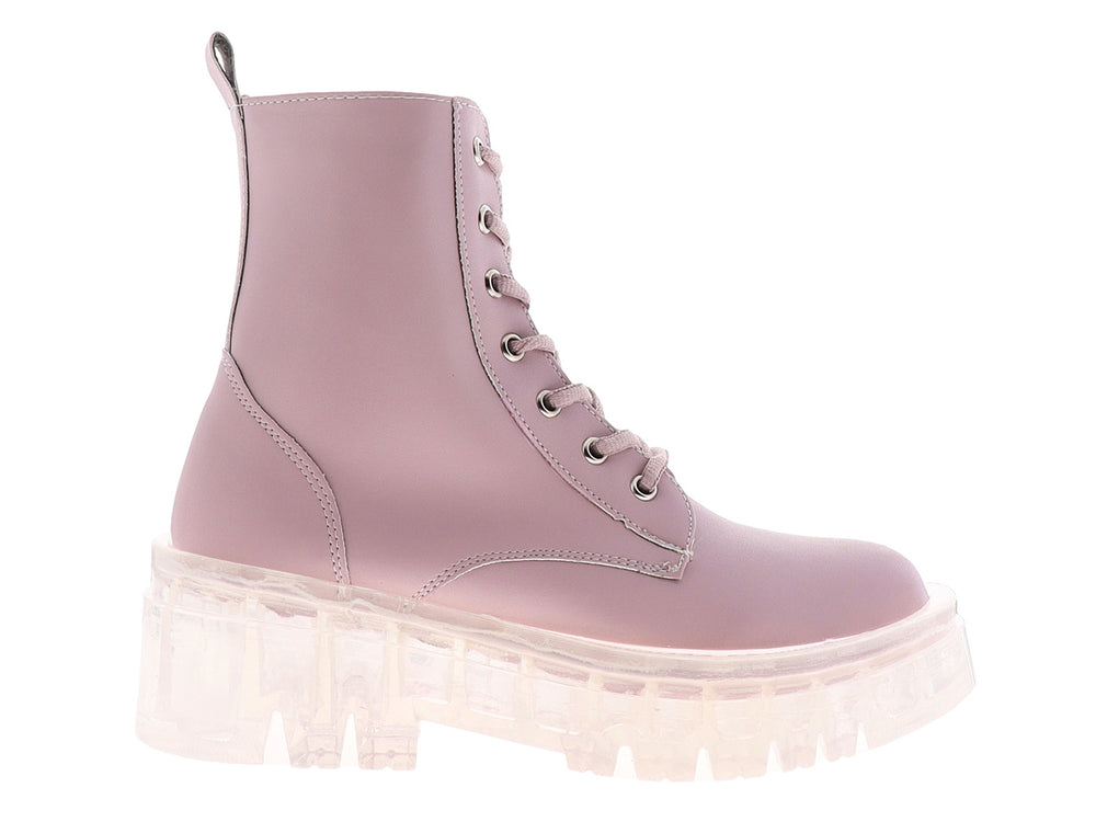 Botas color taro con agujetas y suela de plataforma transparente.