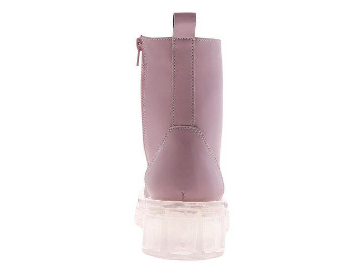 Botas color taro con agujetas y suela de plataforma transparente.