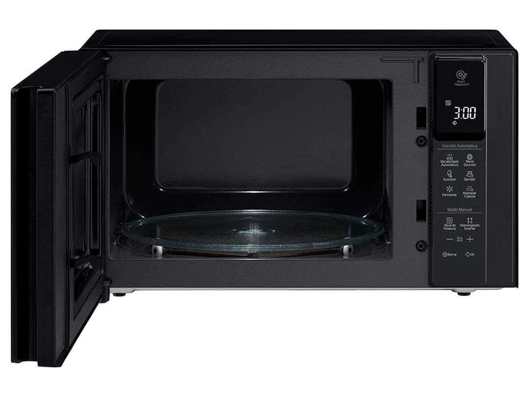 Horno de microondas LG NeoChef color negro con panel de control digital y acabado brillante.