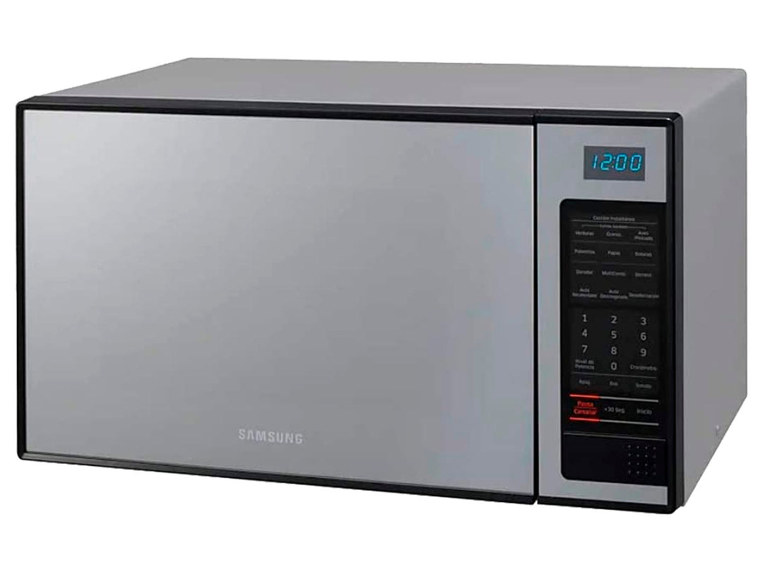 Horno de microondas Samsung con acabado frontal en espejo plateado y panel de control negro.