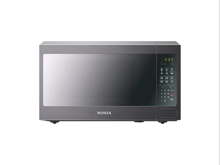 Horno de microondas Winia color plata con puerta de espejo y panel de control digital.