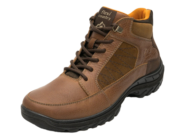 Botín Flexi color tan de cuero con suela negra y agujetas, estilo casual country.