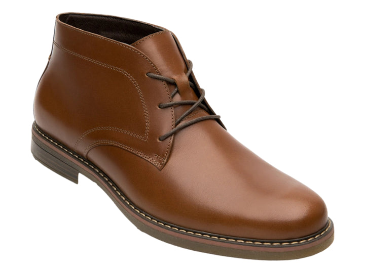 Botín Flexi para hombre en color tan de cuero liso con agujetas y suela marrón.