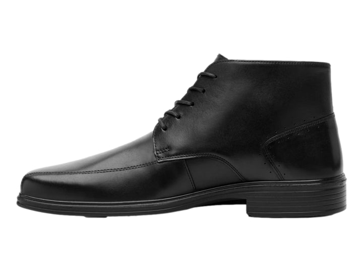 Botín negro de cuero para hombre con cordones y acabado brillante.