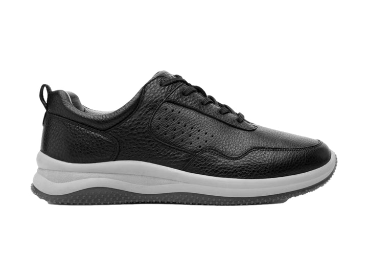 Zapato casual Flexi color negro de cuero con suela gris y agujetas negras.