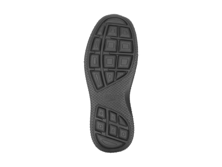 Zapato casual Flexi color negro de cuero con suela gris y agujetas negras.