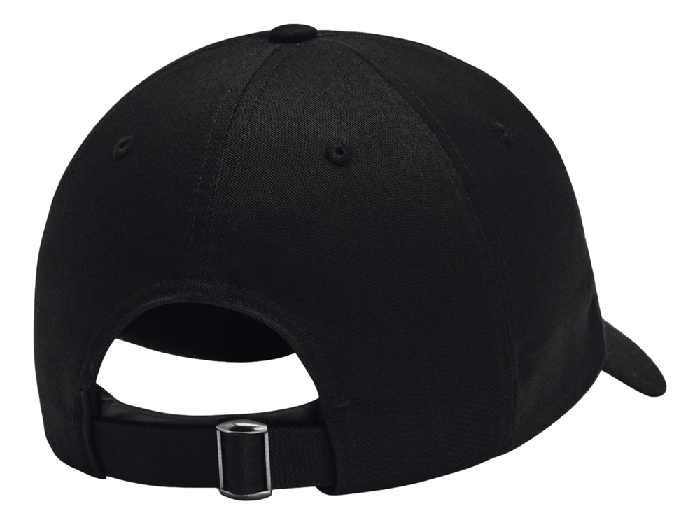 Gorra de béisbol Under Armour color negro con logotipo y nombre de la marca en color blanco al frente.