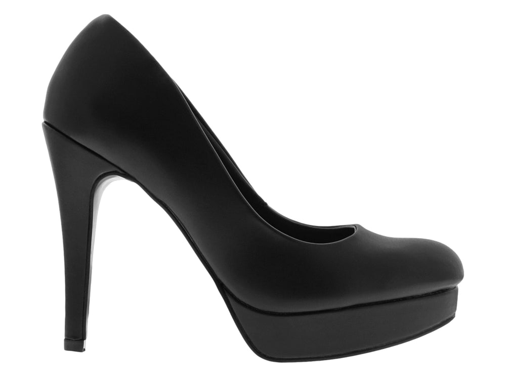 Zapato de tacón alto y plataforma en color negro.