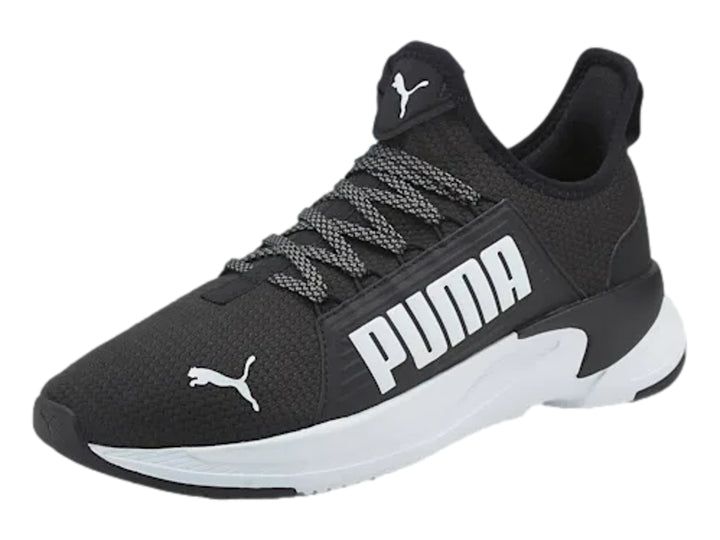 Tenis PUMA Softride Premier Slip-On en color negro con suela blanca y diseño deportivo.