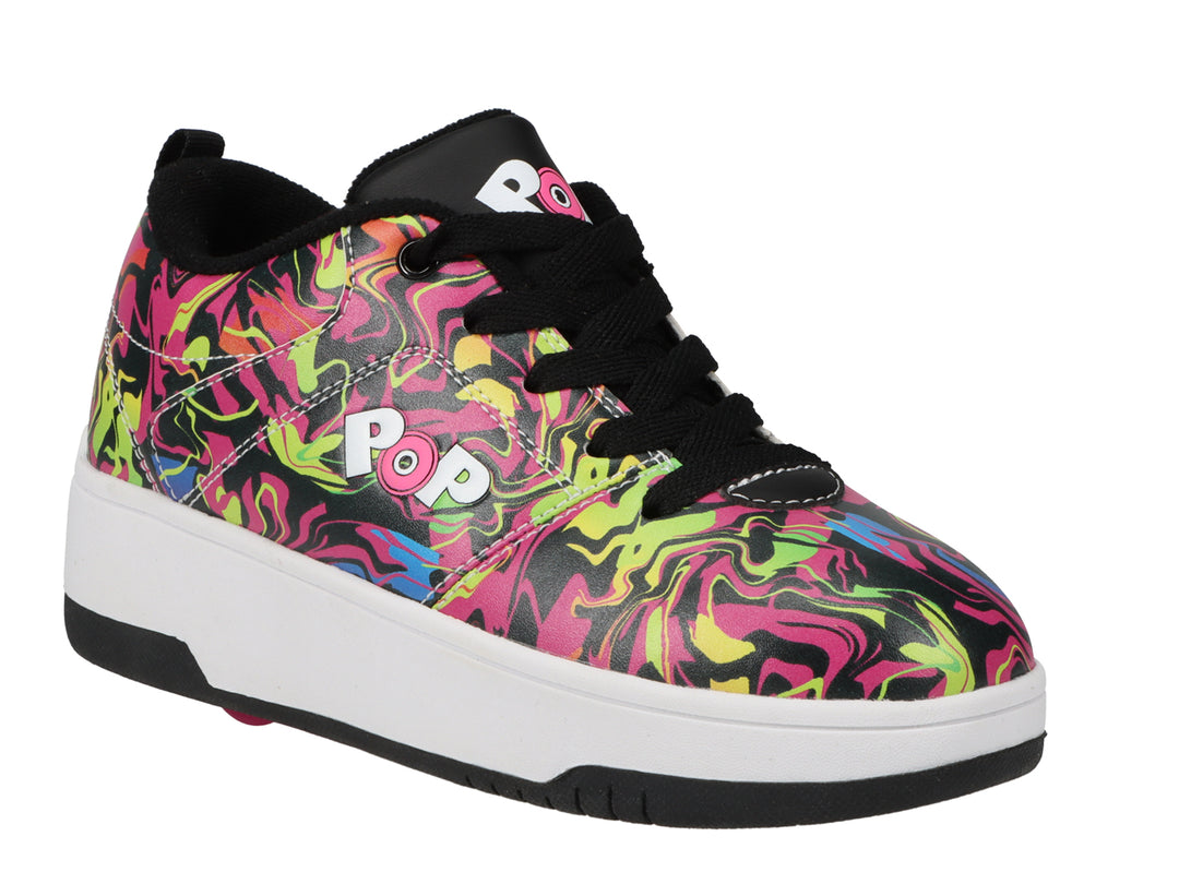 Tenis Heelys con diseño de remolino multicolor, suela blanca y cordones negros.