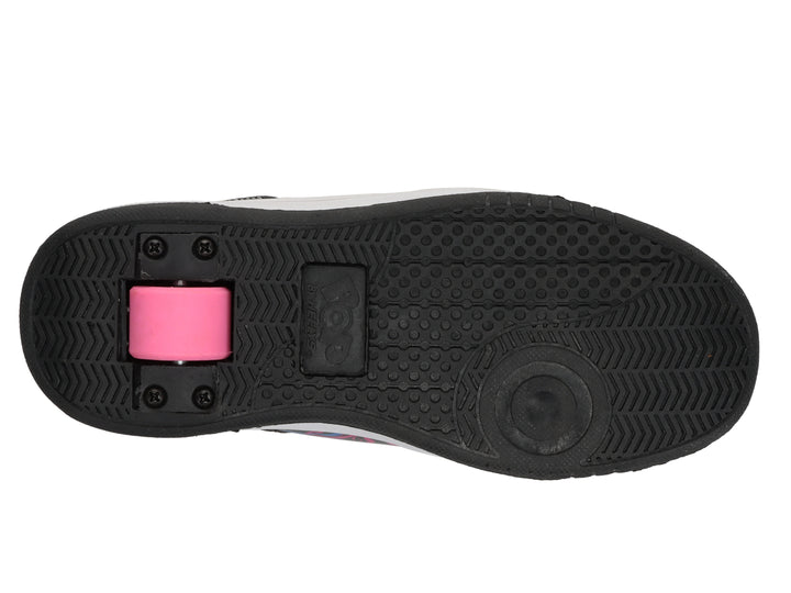 Tenis Heelys negros con estampado de remolinos rosa y amarillo, suela blanca y acabado brillante.