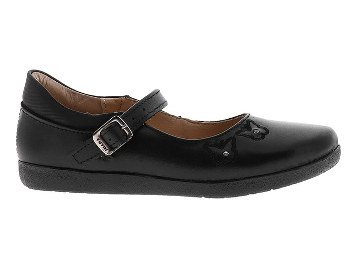 Zapato negro tipo Mary Jane para niña con detalle de mariposas y correa con hebilla plateada.