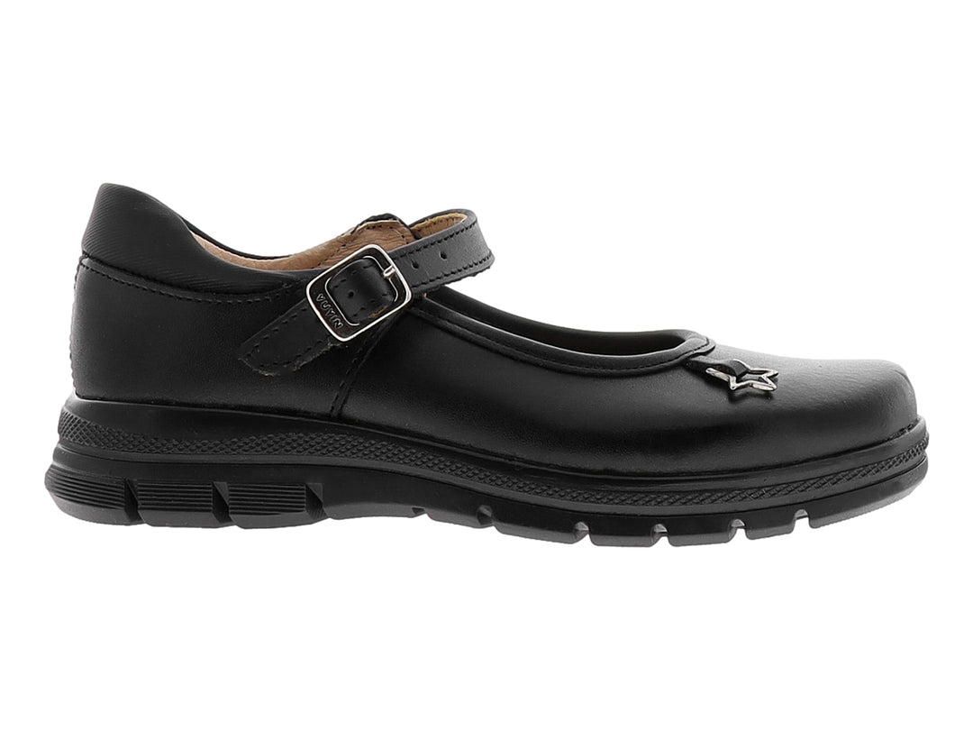 Zapato infantil de cuero negro con correa, hebilla plateada y detalle de estrella en la parte superior.