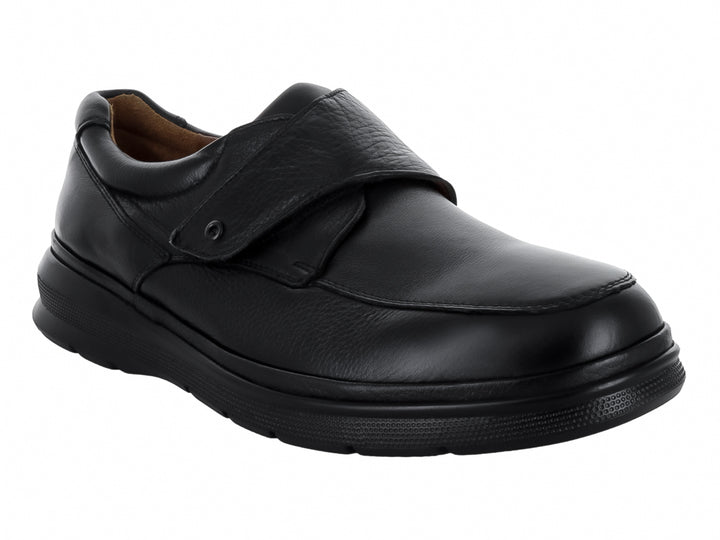 Zapato casual para Hombre de la marca Quirelli en color negro, fabricado en cuero con cierre de correa y suela cómoda.