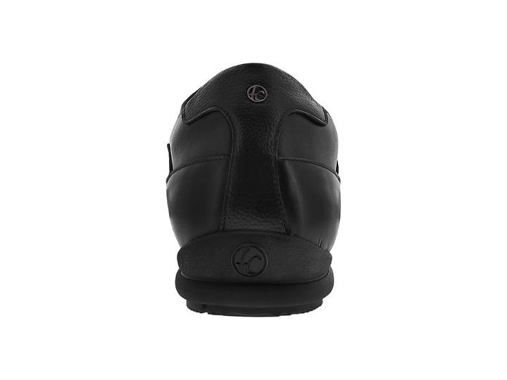 Zapato casual de cuero negro con detalle en rojo y textura de avestruz.