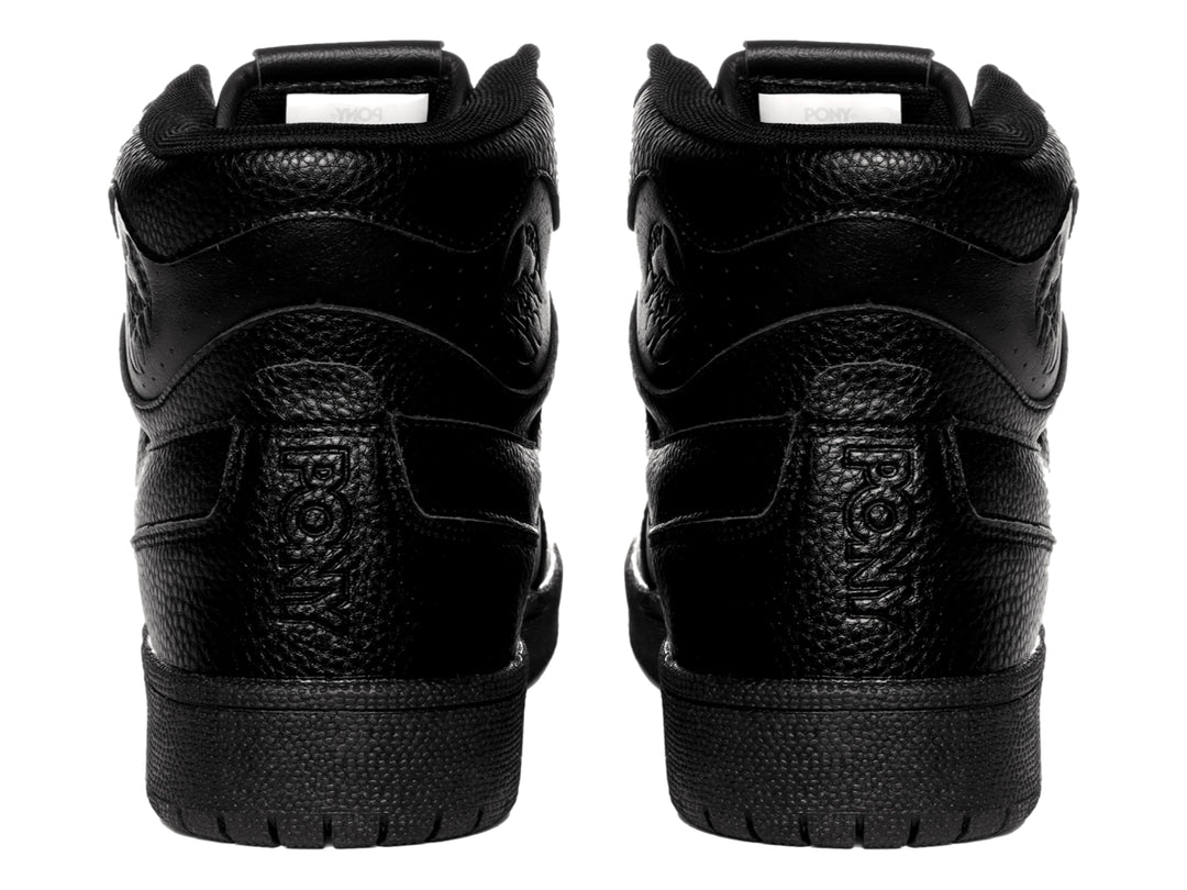Tenis PONY City Wings Hi color negro total, estilo botín con acabado en cuero texturizado.