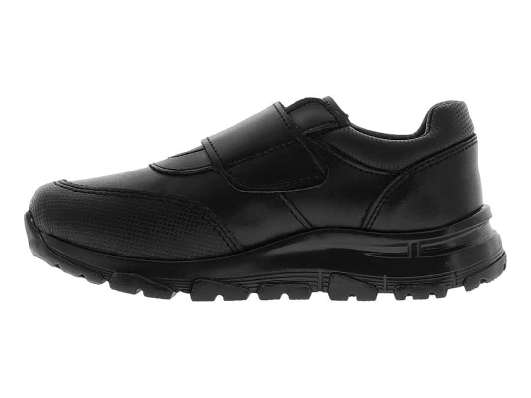 Zapato infantil negro YUYIN con cierre de velcro y suela resistente.