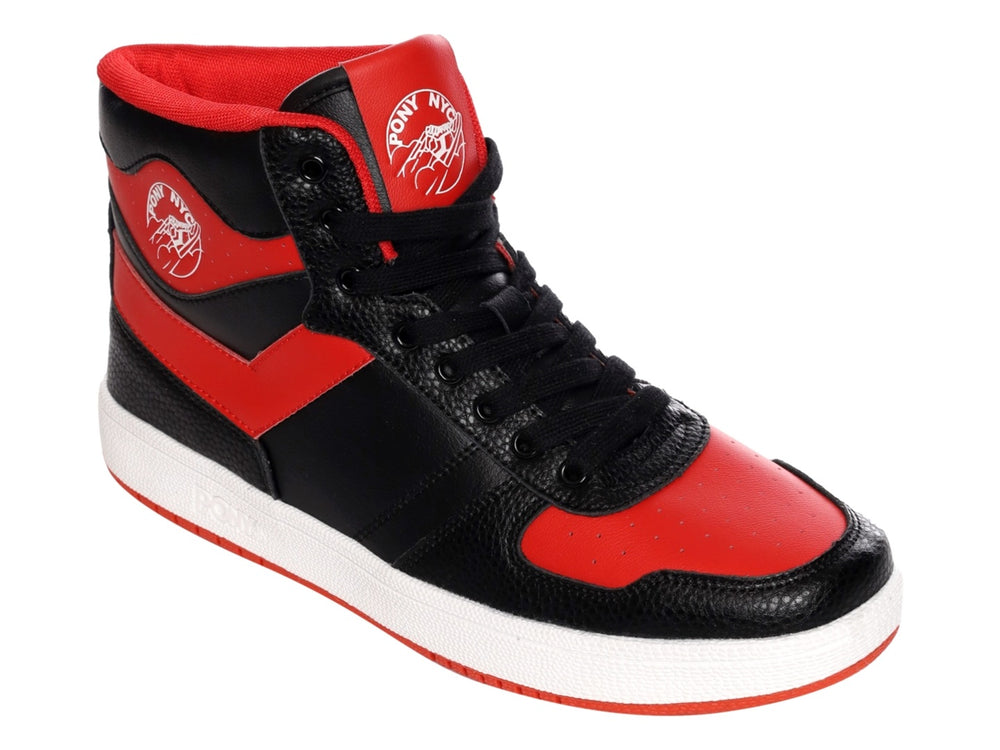 Tenis PONY de corte alto en colores negro y rojo con suela blanca.