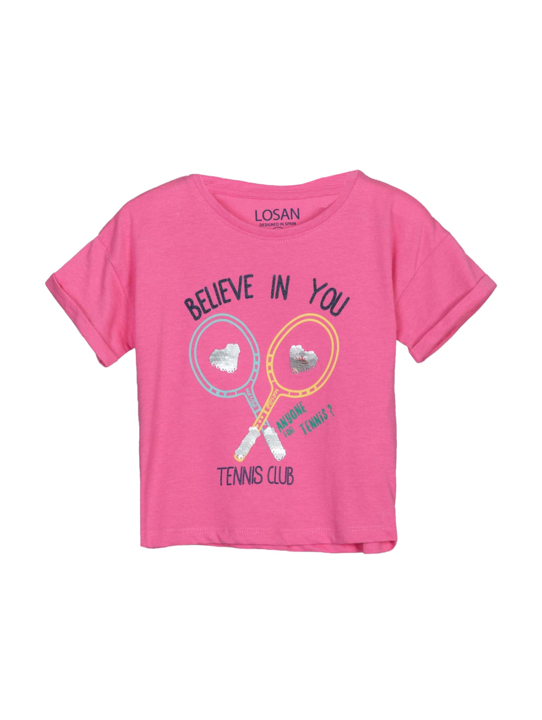 Camiseta fucsia para niña con estampado de raquetas de tenis y texto Believe in You.