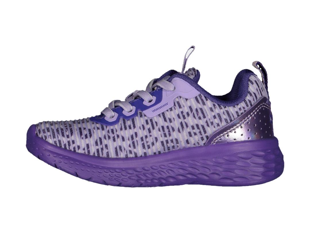 Tenis deportivos Charly en color morado y blanco con suela texturizada y diseño moderno.