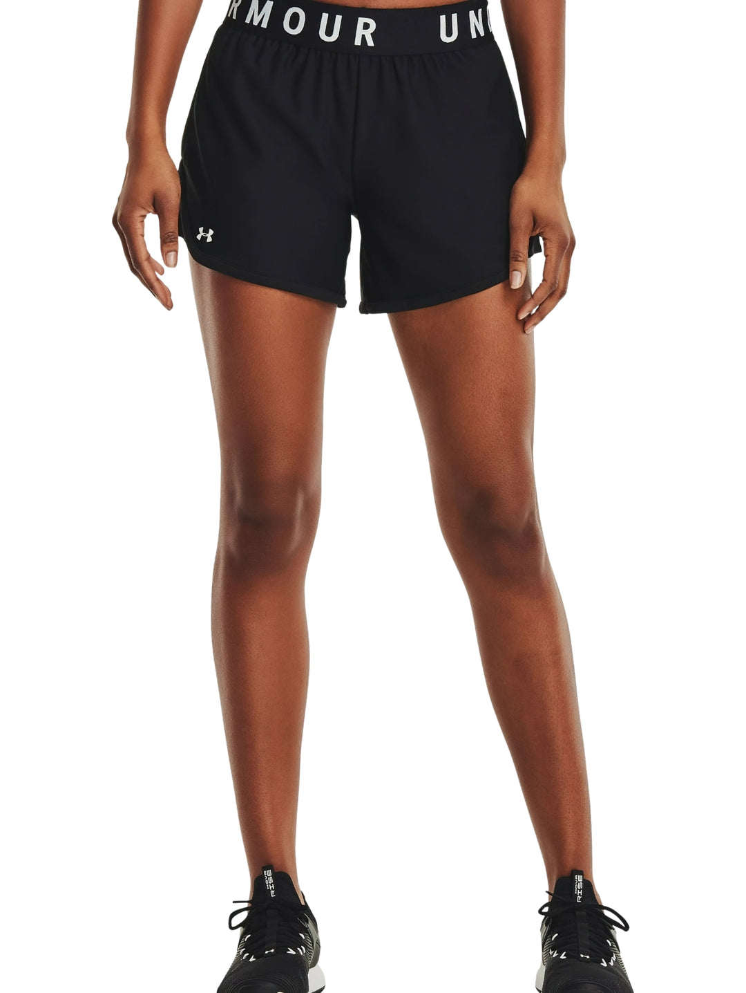 Shorts deportivos Under Armour color negro con banda elástica blanca en la cintura para mujer.