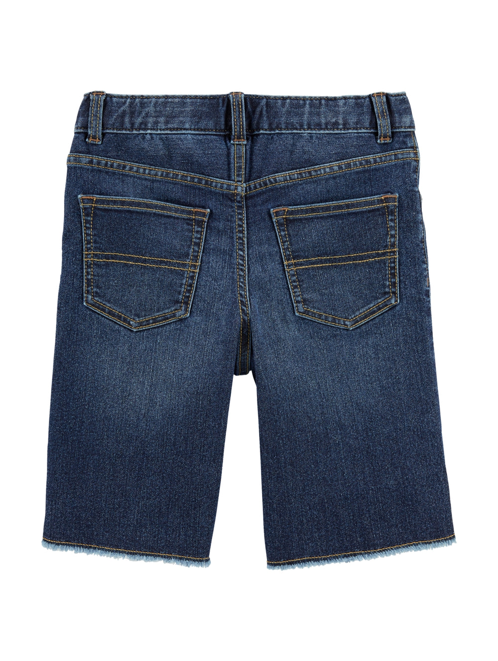 Bermuda de mezclilla azul para niño con efecto desgastado en la pierna y costuras en color naranja.