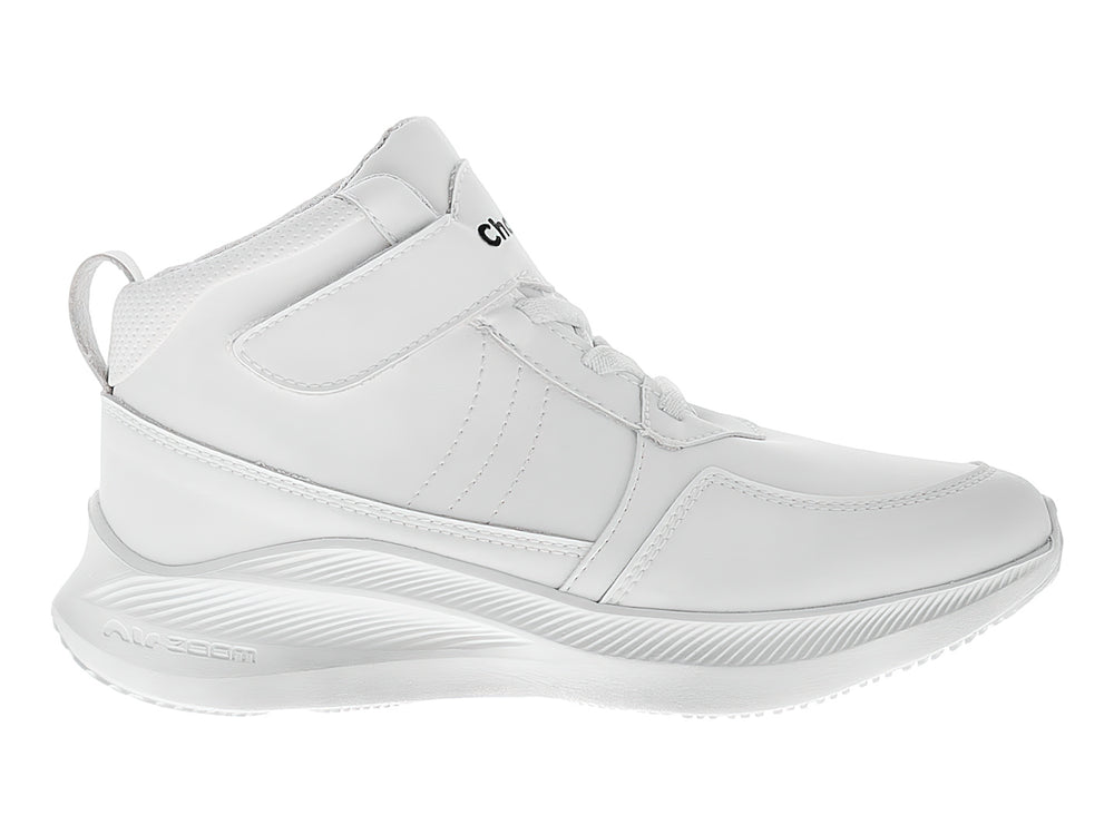Tenis escolares blancos de la marca Chabelo con agujetas y correa de velcro.
