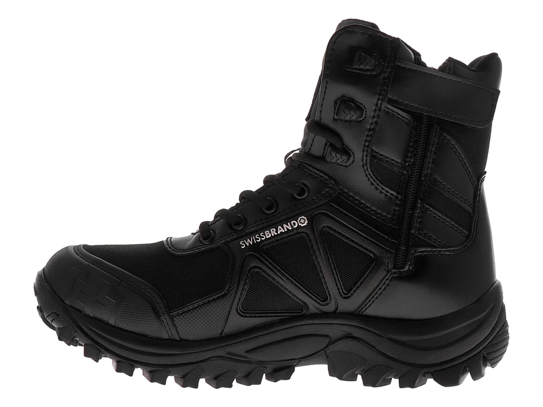 Bota alta color negro de la marca Swissbrand con suela rugosa y materiales sintéticos.