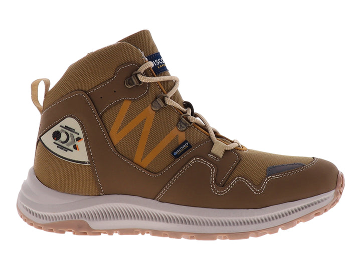 Botín deportivo Discovery color mocha con suela blanca y detalles en tela, ideal para senderismo.