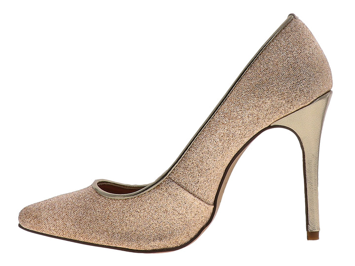 Zapato de tacón alto color mercurio con acabado brillante y punta redondeada para mujer.