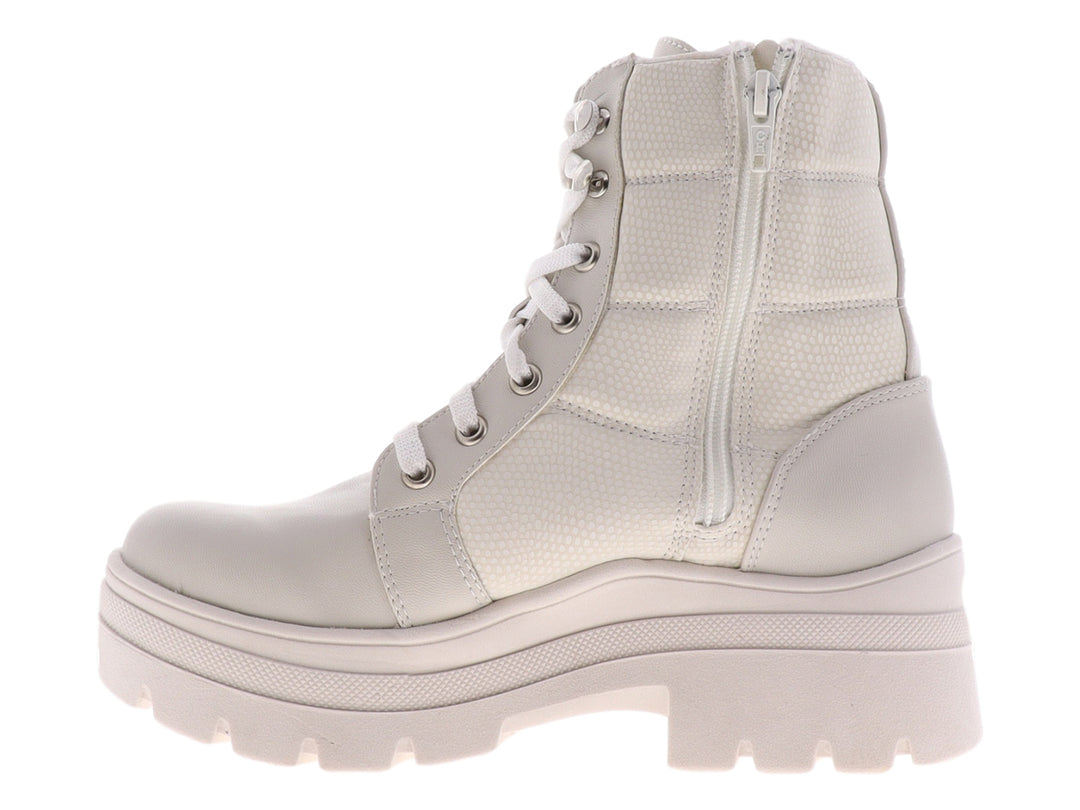 Bota beige de plataforma con cordones blancos y suela gruesa.