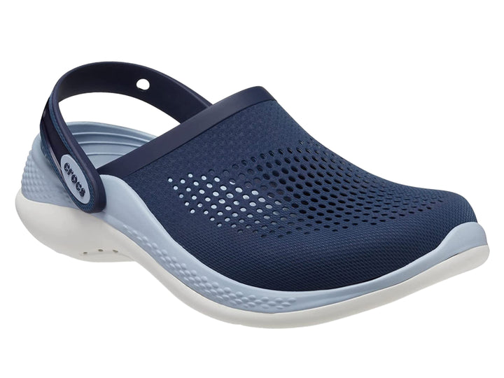 Zuecos Crocs LiteRide 360 en color azul marino y gris azulado con diseño perforado y correa posterior.