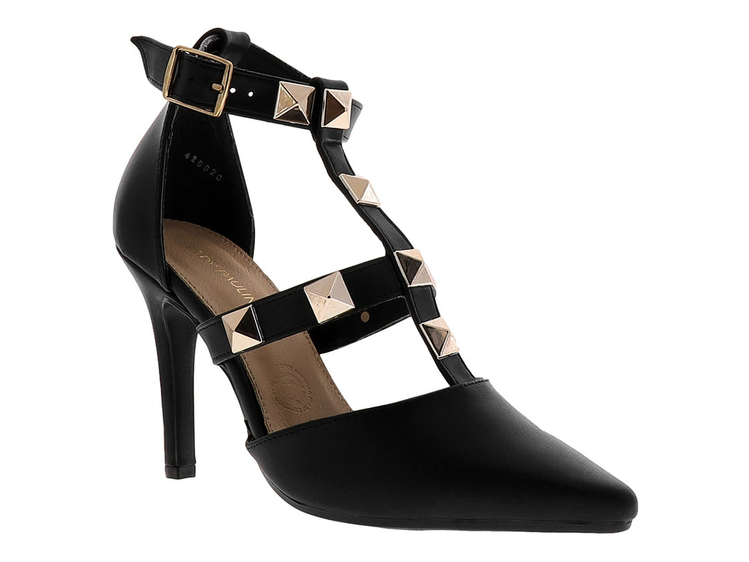 Zapato de tacón alto negro con tiras y remaches dorados, punta fina.