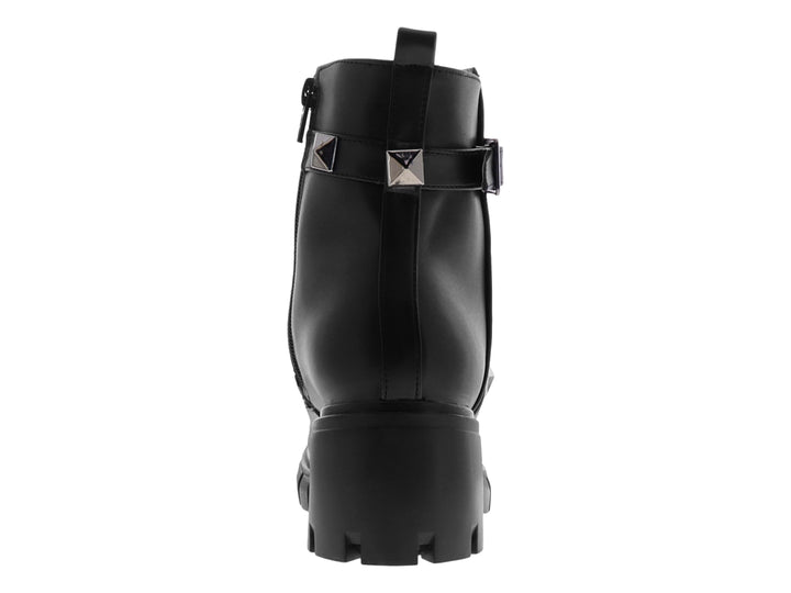 Botas negras de plataforma para mujer con detalles de tachuelas plateadas y correa ajustable en el tobillo.